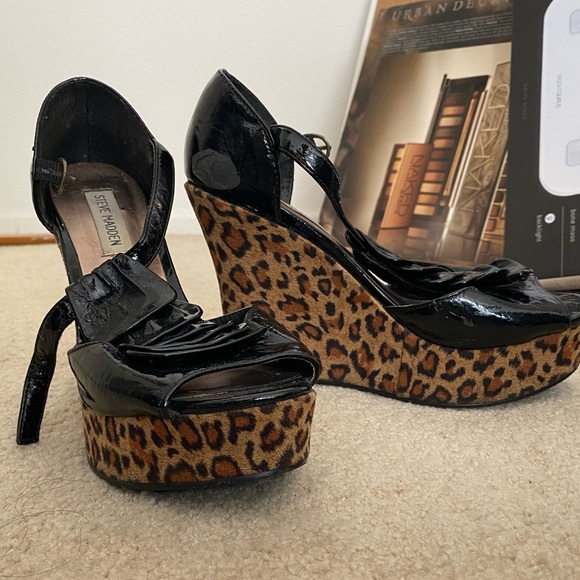Steve Madden black and cheetah wedges - Picture 4 of 4
